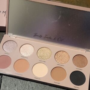 Dominique Cosmetics Berries & Gold Eyeshadow Palette